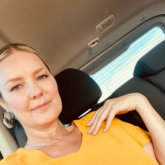 Meet your Posher, Alysia - Picture 1 of 1